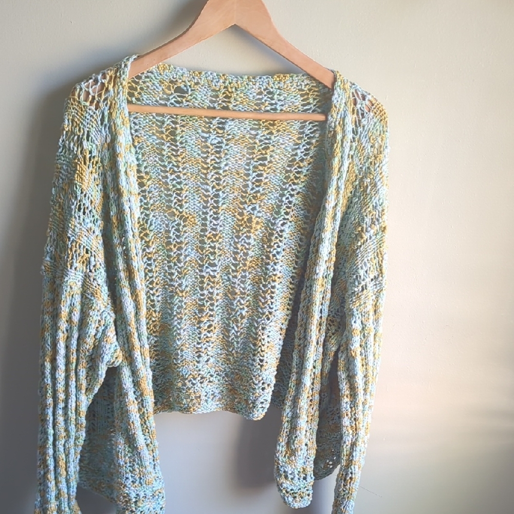 Vintage. Handmade Crocheted Knit Women's Cardigan. Size Medium/Large
